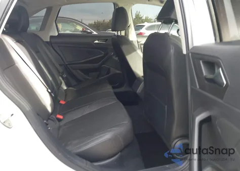 2019 Volkswagen Jetta 1.4T R-Line/1.4T S/1.4T Se z USA, uszkodzony, nr VIN 3VWC57BU2KM187536